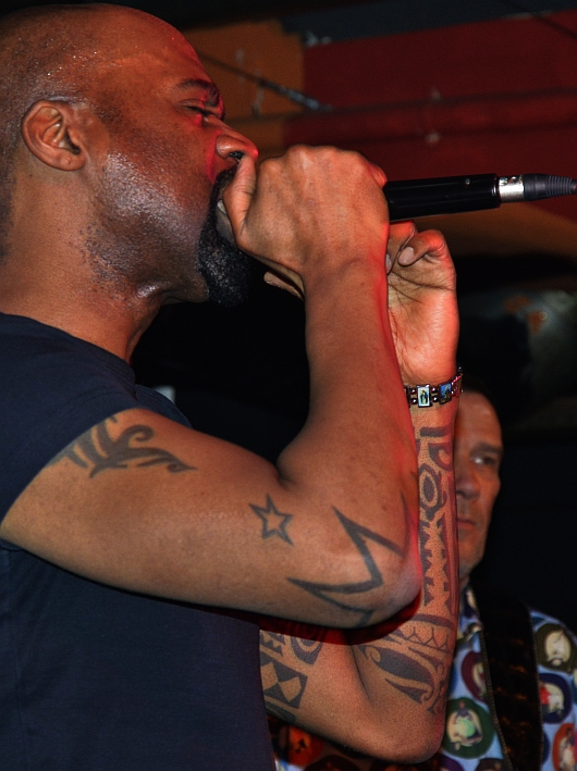 Black Music Explosion Mit Five Dive Package